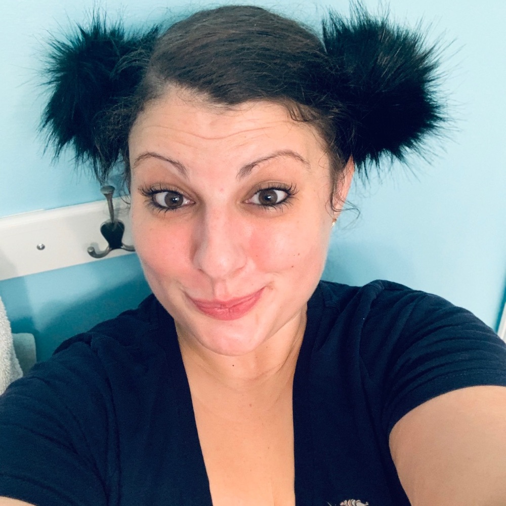 Meet your Posher, Angie